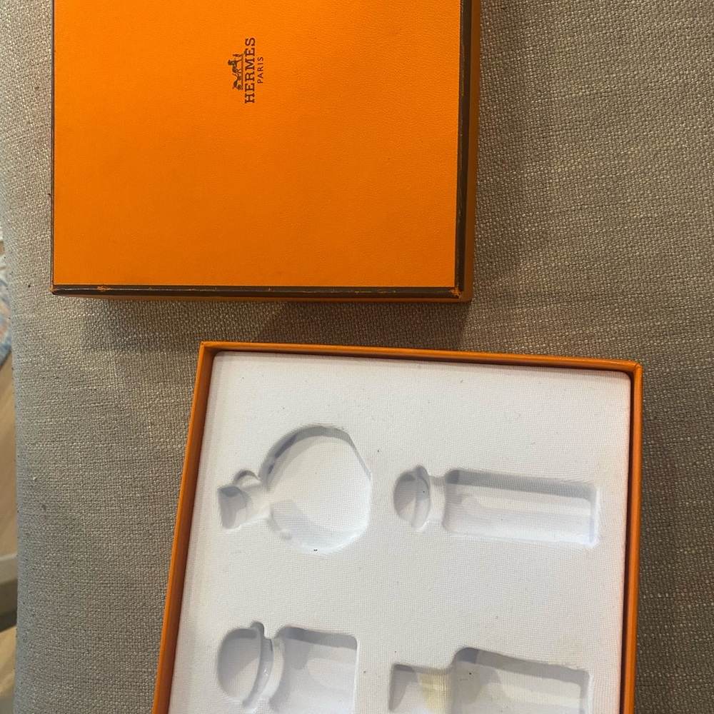 Hermes Box - Picture 3 of 3